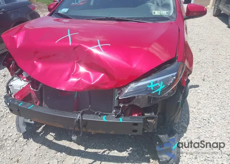 2018 Toyota Corolla Le z USA, uszkodzony, nr VIN 2T1BURHE4JC970426